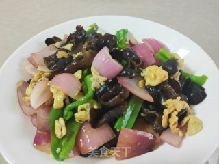 黑木耳洋葱炒蛋的做法步骤：10