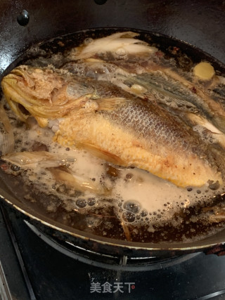 垮炖黄花鱼的做法步骤：6