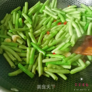 炝炒豆角的做法步骤：3