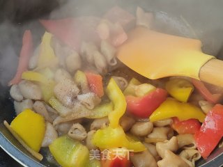 彩椒炒肥肠的做法步骤：6