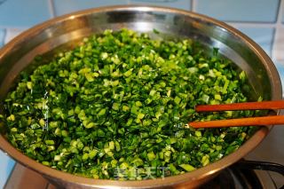 韭菜鸡蛋馅水饺的做法步骤：2