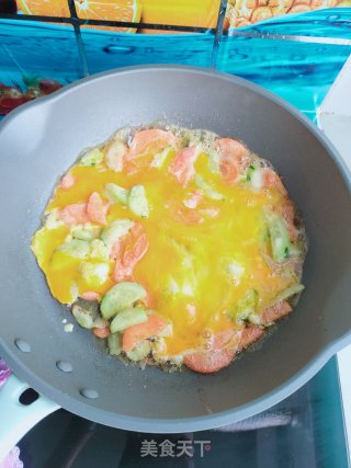 蔬菜海参炒鸡蛋的做法步骤：6