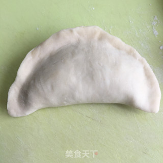 喷香韭菜盒子的做法步骤：13