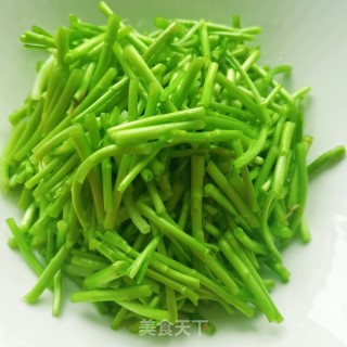 黎蒿炒腊肉的做法步骤：4