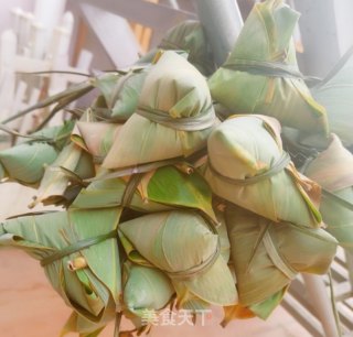 咸蛋黄肉粽的做法步骤：9