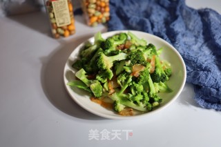 腊肉烧西蓝花的做法步骤：7