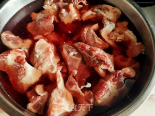 炖牛肉的做法步骤：1