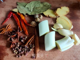 炖牛肉的做法步骤：6