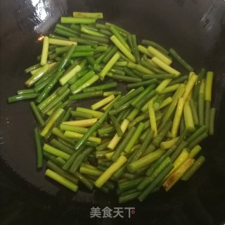 蒜薹炒鸡蛋的做法步骤：6