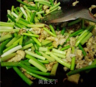 蒜薹炒鸡蛋的做法步骤：7