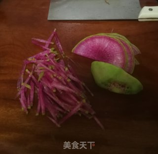 糖醋红心萝卜丝的做法步骤：3