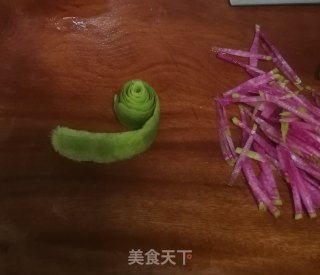 糖醋红心萝卜丝的做法步骤：4