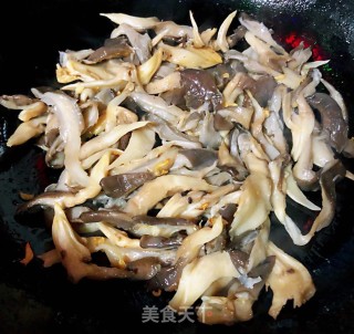 平菇豆腐时蔬汤的做法步骤：7