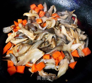 平菇豆腐时蔬汤的做法步骤：8