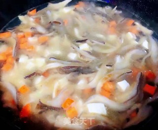 平菇豆腐时蔬汤的做法步骤：10