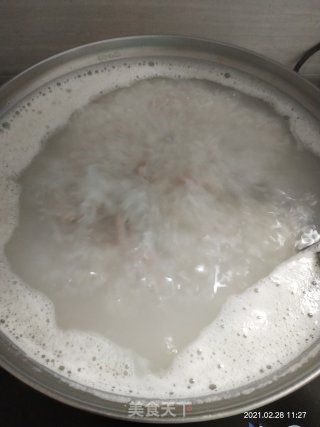 瘦肉猪肝粥的做法步骤：3
