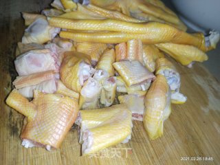 田螺鸭脚煲的做法步骤：4