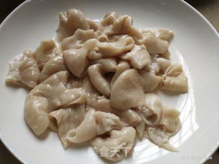莲藕炒肥肠的做法步骤：6