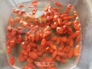 枸杞叶丸子汤的做法步骤：3