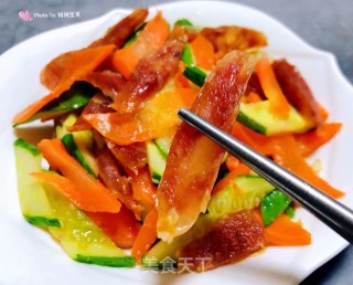 黄瓜胡萝卜炒腊肠的做法步骤：12