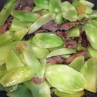 牛肉炒莴笋的做法步骤：6