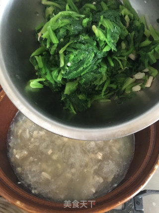 菠菜鸡肉汤的做法步骤：8