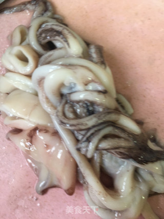 黑椒海鲜粉丝煲的做法步骤：3