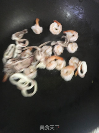 黑椒海鲜粉丝煲的做法步骤：8