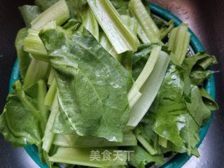 豆豉鲮鱼炒牛皮菜的做法步骤：2
