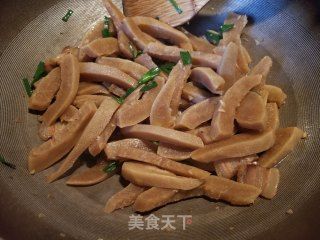 腊肉炒柚子皮的做法步骤：12