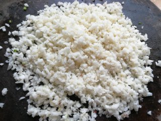 香芹荸荠鲜肉饺子的做法步骤：4