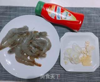 吃不腻的茄汁大虾，酸甜可口，Q弹鲜嫩的做法步骤：1