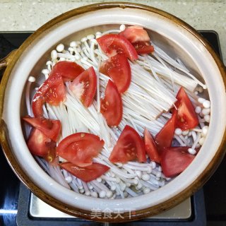 金针菇牛肉煲的做法步骤：7