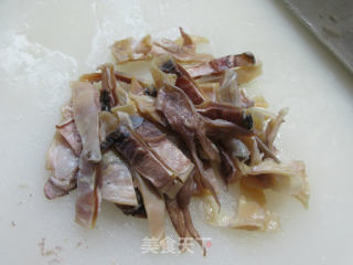 乌贼鲞炒芦笋的做法步骤：4