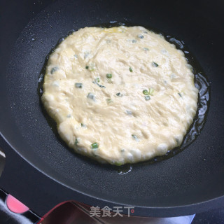 葱香油饼的做法步骤：7