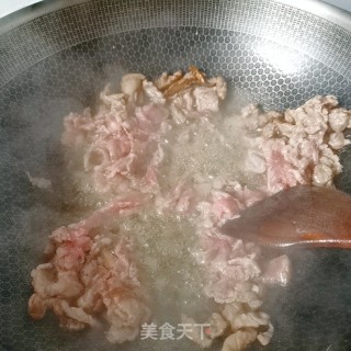 蒜苗炒牛肉的做法步骤：6