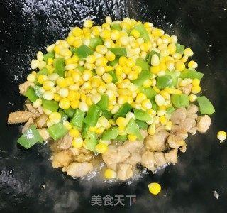 玉米青椒炒肉的做法步骤：9
