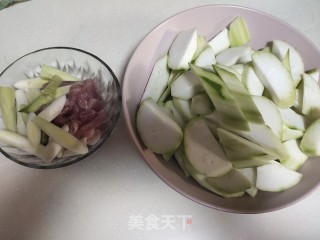 肉片烧夜开花的做法步骤：1