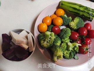 低脂杂粮水果沙拉的做法步骤：1