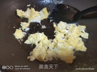 黄瓜鸡蛋炒饭的做法步骤：2
