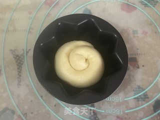 奶香肉松八角小餐包，轻松搞定早餐的做法步骤：10