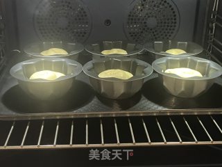 奶香肉松八角小餐包，轻松搞定早餐的做法步骤：11