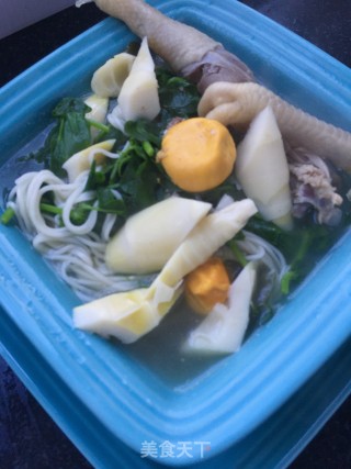 豌豆尖春笋鸡汤面的做法步骤：14