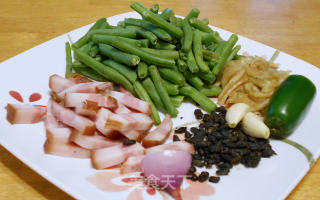咸肉咸菜四季豆的做法步骤：1