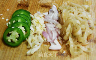 咸肉咸菜四季豆的做法步骤：2