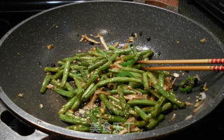 咸肉咸菜四季豆的做法步骤：7