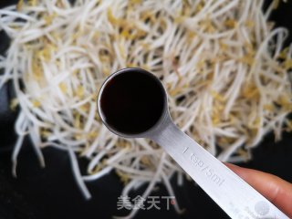 韭菜炒绿豆芽的做法步骤：4