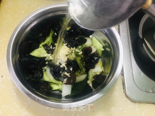 炝拌青瓜木耳的做法步骤：8