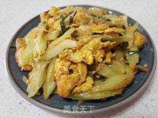 西芹炒鹅蛋的做法步骤：7