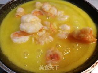一口咬下去果香四溢，酸甜开胃的橙汁虾球的做法步骤：6